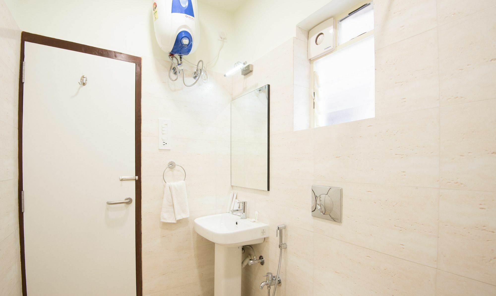 Treebo King'S Court Chandrasekharpur Bhubaneswar Exteriör bild